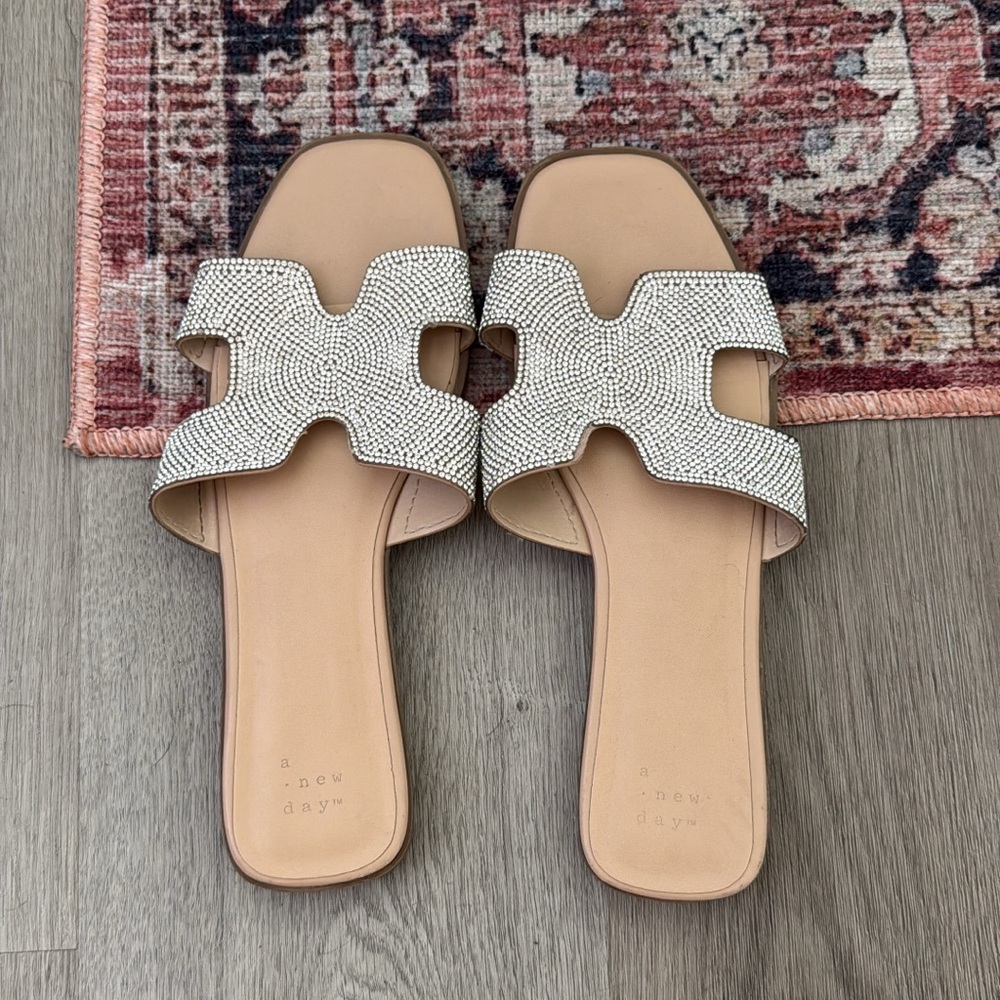 A New Day Women's Tan and White Slide Sandals